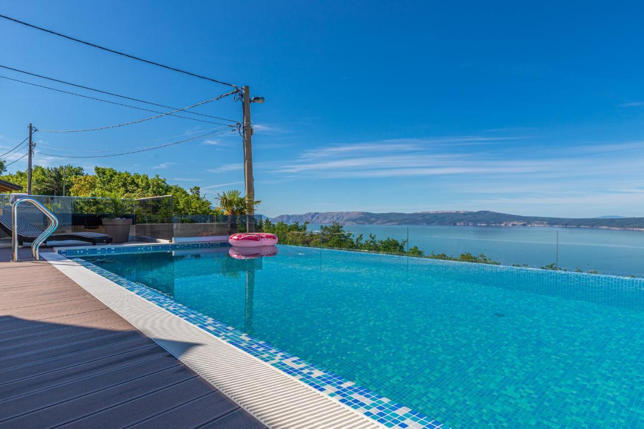 Villa Marassi With Heated Pool, Hot Tub And Sauna Crikvenica Eksteriør billede