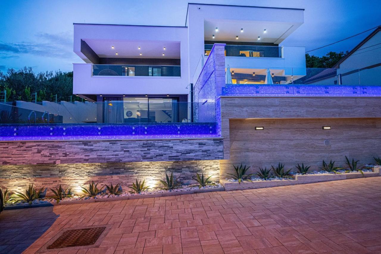 Villa Marassi With Heated Pool, Hot Tub And Sauna Crikvenica Eksteriør billede