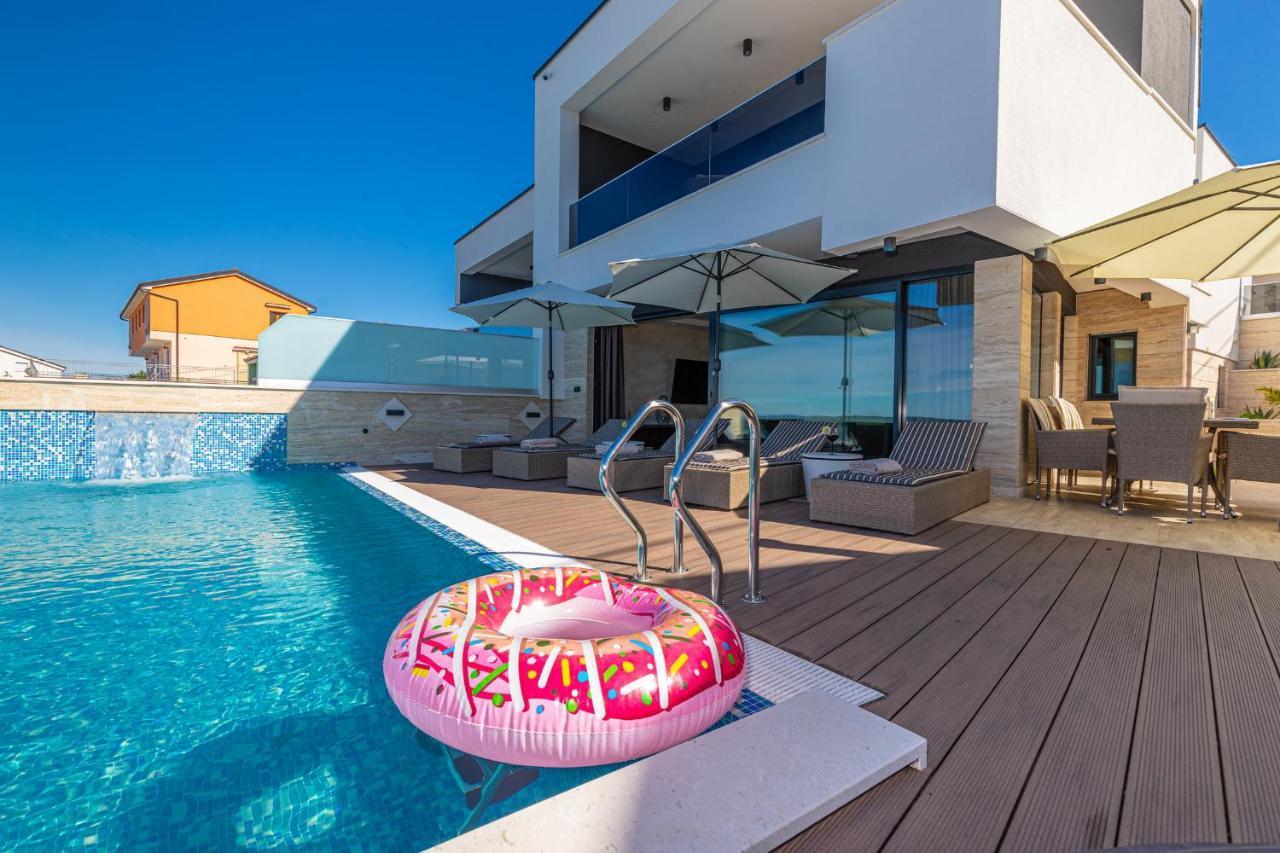 Villa Marassi With Heated Pool, Hot Tub And Sauna Crikvenica Eksteriør billede