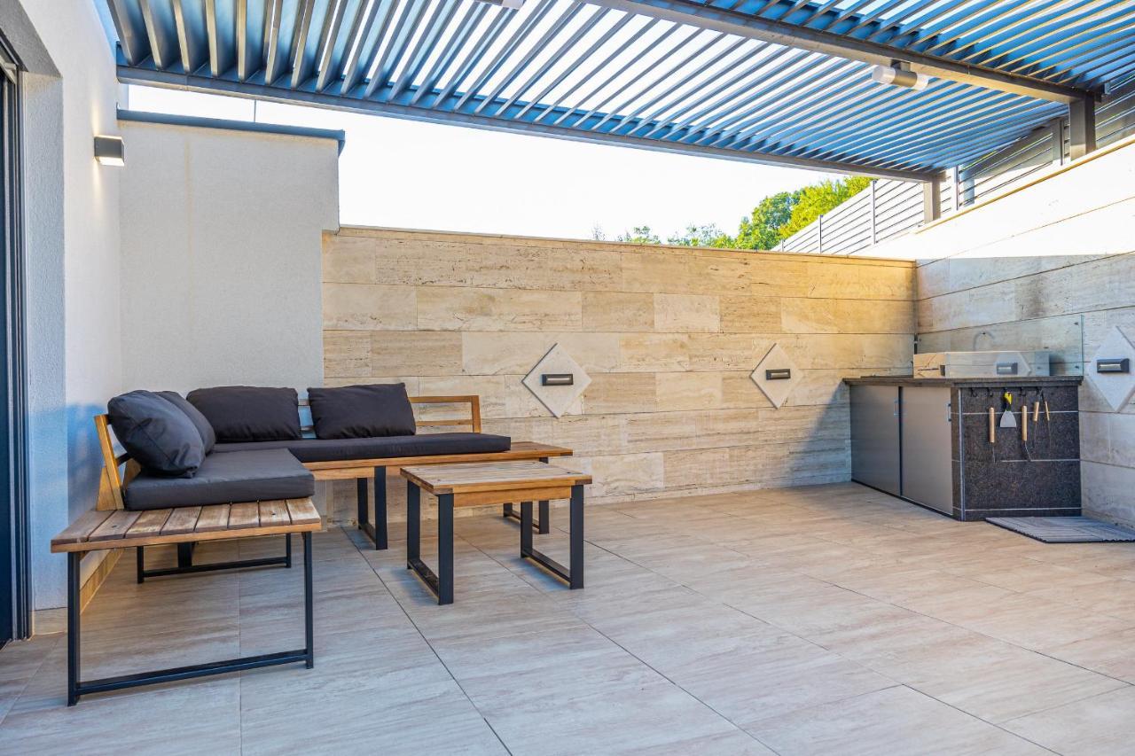 Villa Marassi With Heated Pool, Hot Tub And Sauna Crikvenica Eksteriør billede